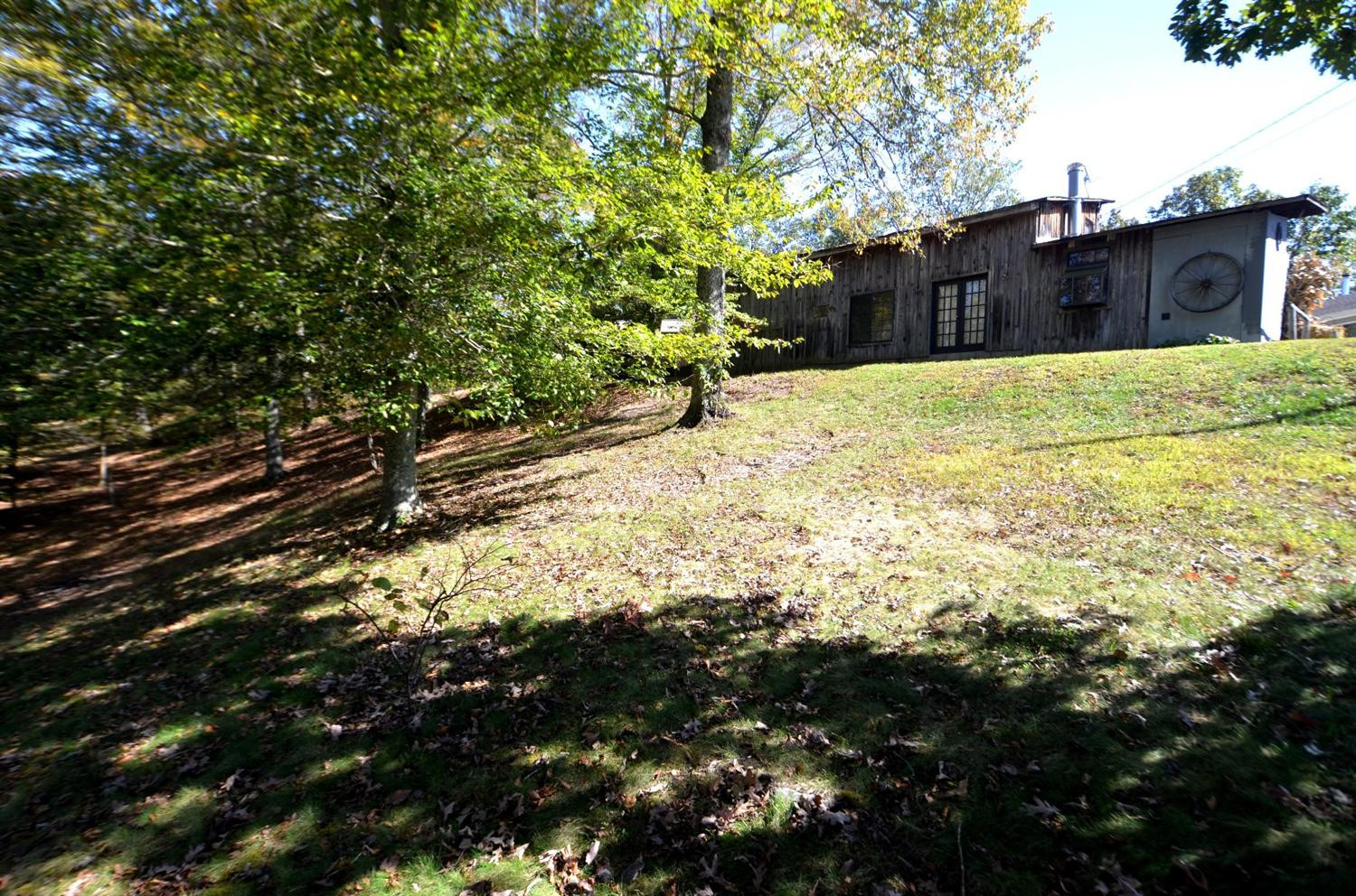 179 Kings Cemetery Road Irvine, KY 40336 - Photo 32 of 53 Makes you feel like home! The living po