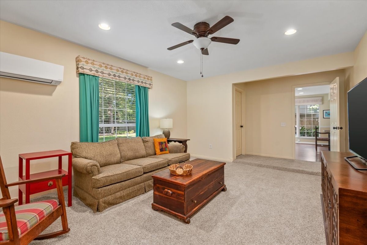 10 Cape Chestnut Drive Spring, TX 77381 - Photo 23 of 39