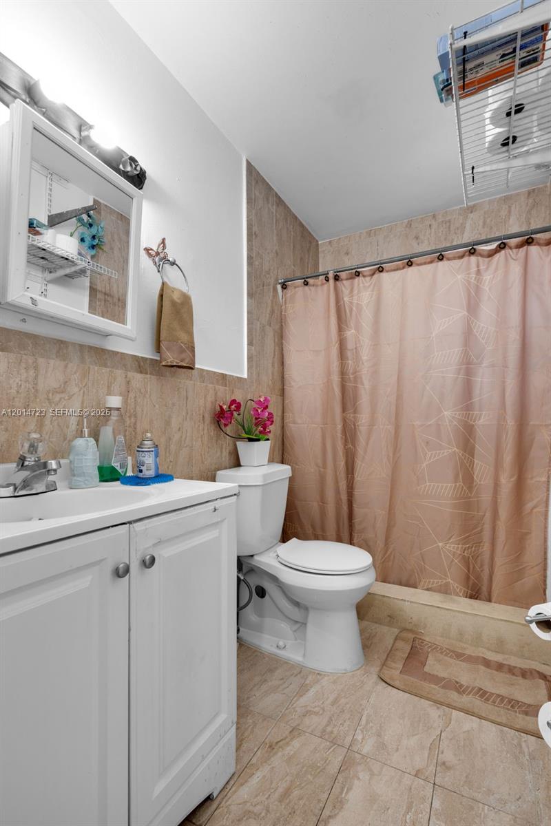 2385 Northwest 32nd Street Miami, FL 33142 - Photo 33 of 46