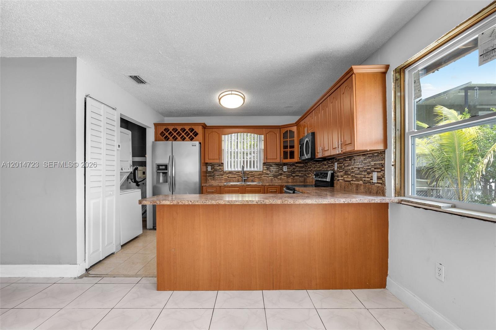 2385 Northwest 32nd Street Miami, FL 33142 - Photo 6 of 46