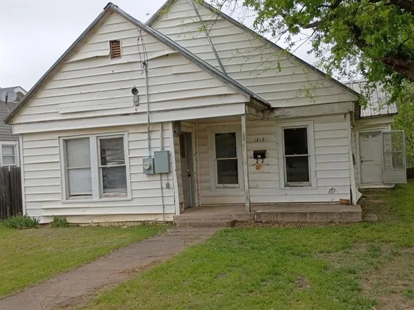 $74,000 | 1812 8th Street, Brownwood, TX 76801
