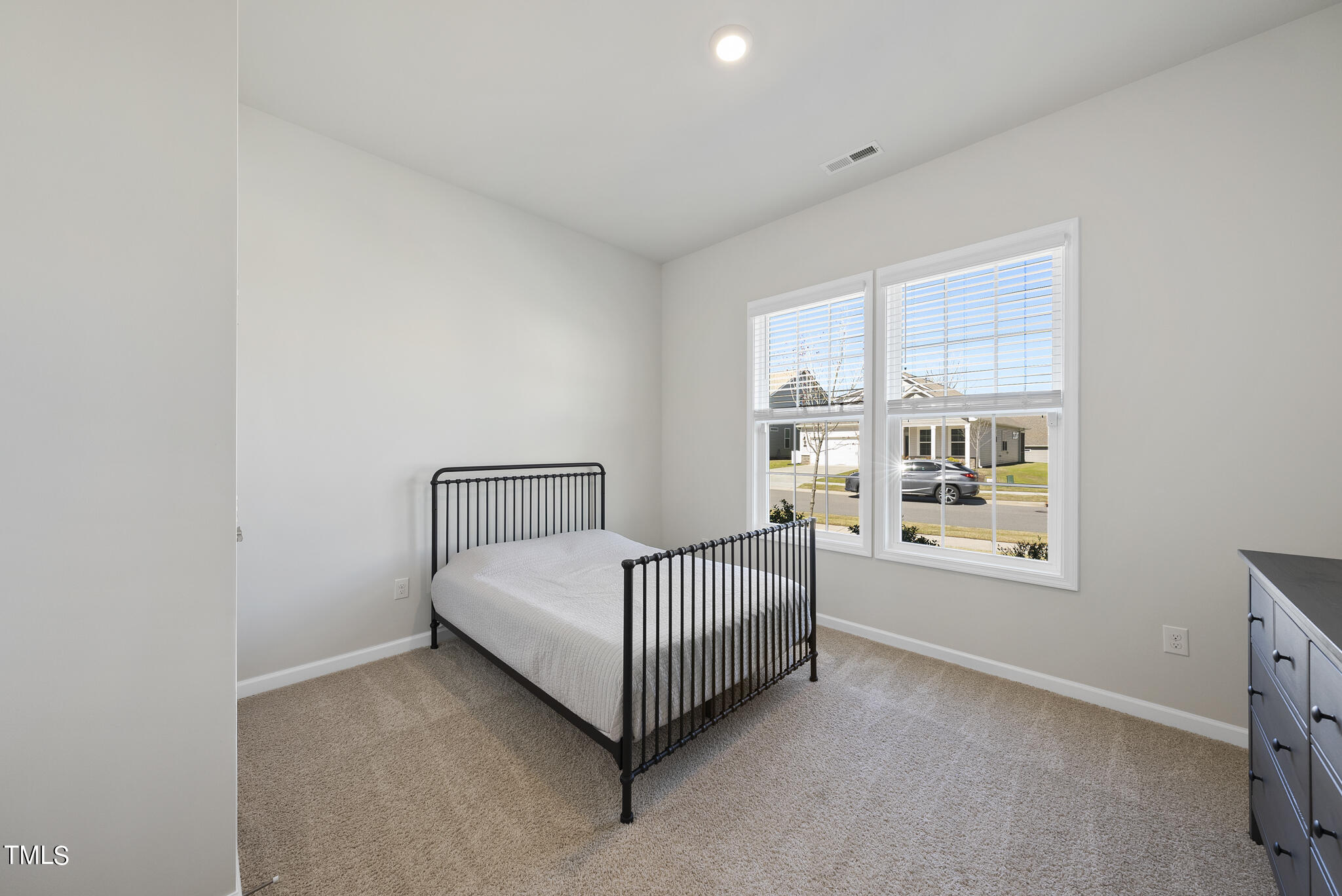 1238 Underbrush Drive Durham, NC 27703 - Photo 5 of 33 DSC00197