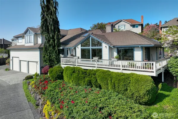 $1,550,000 | 8211 128th Avenue Southeast, Newcastle, WA 98056