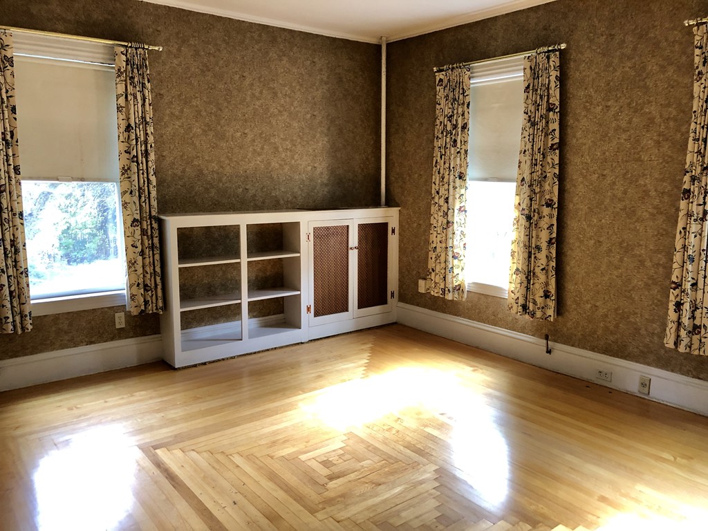 4 Stebbins Street Worcester, MA 01607 - Photo 12 of 31 Gallery Image 12
