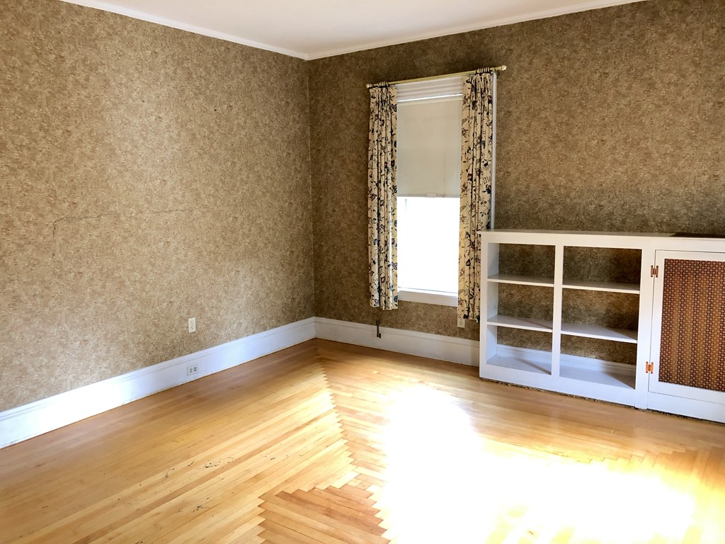 4 Stebbins Street Worcester, MA 01607 - Photo 13 of 31 Gallery Image 13