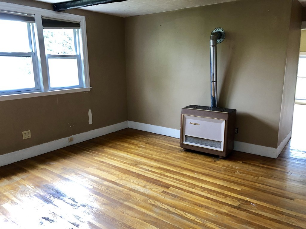 4 Stebbins Street Worcester, MA 01607 - Photo 15 of 31 Gallery Image 15