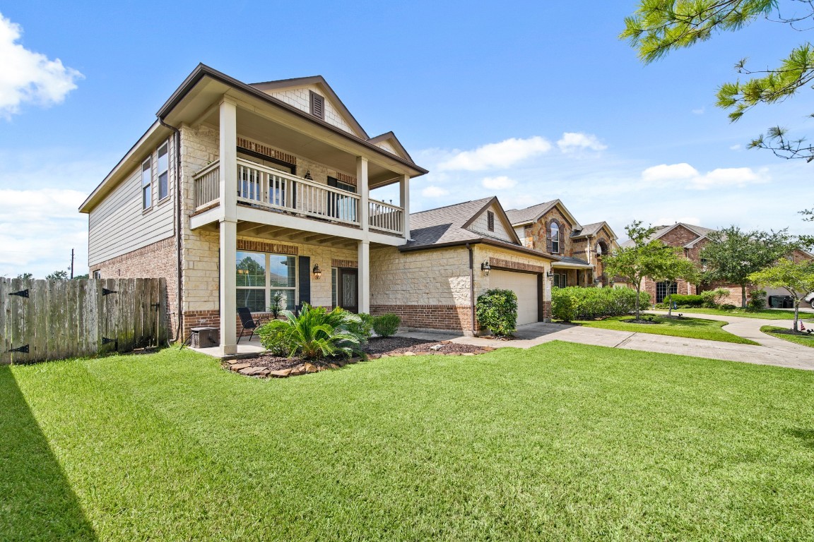 13230 Dover Bluff Drive Rosharon, TX 77583 - Photo 3 of 33 Second story balcony for relaxing