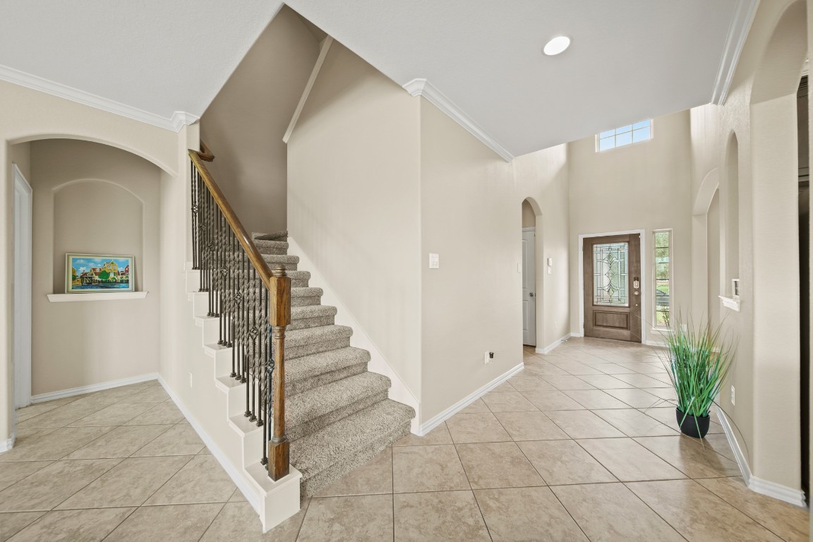 13230 Dover Bluff Drive Rosharon, TX 77583 - Photo 8 of 33 Rod ironed staircase