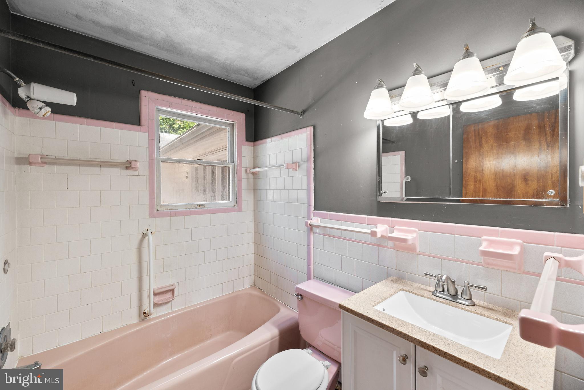 14949 Old Frederick Road Woodbine, MD 21797 - Photo 12 of 29 Bathroom