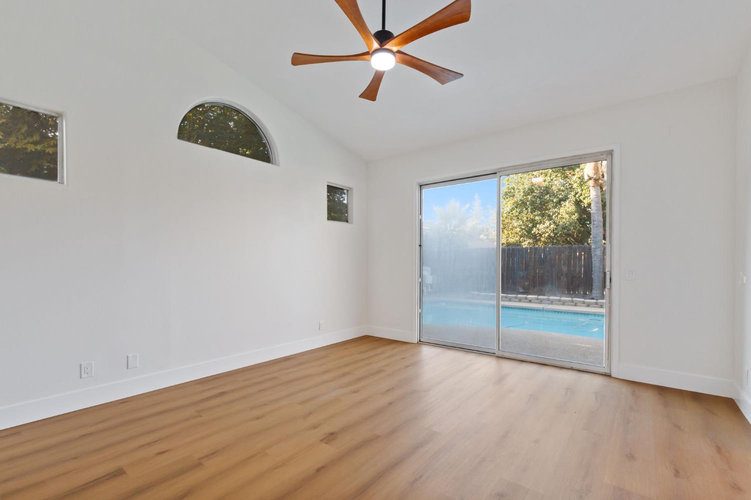 2337 Wrenwood Avenue Clovis, CA 93611 - Photo 18 of 44 Primary Bedroom 1