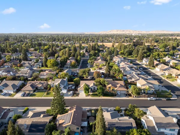 $575,000 | 2337 Wrenwood Avenue, Clovis, CA 93611
