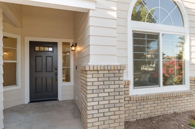 $590,000 | 2337 Wrenwood Avenue, Clovis, CA 93611