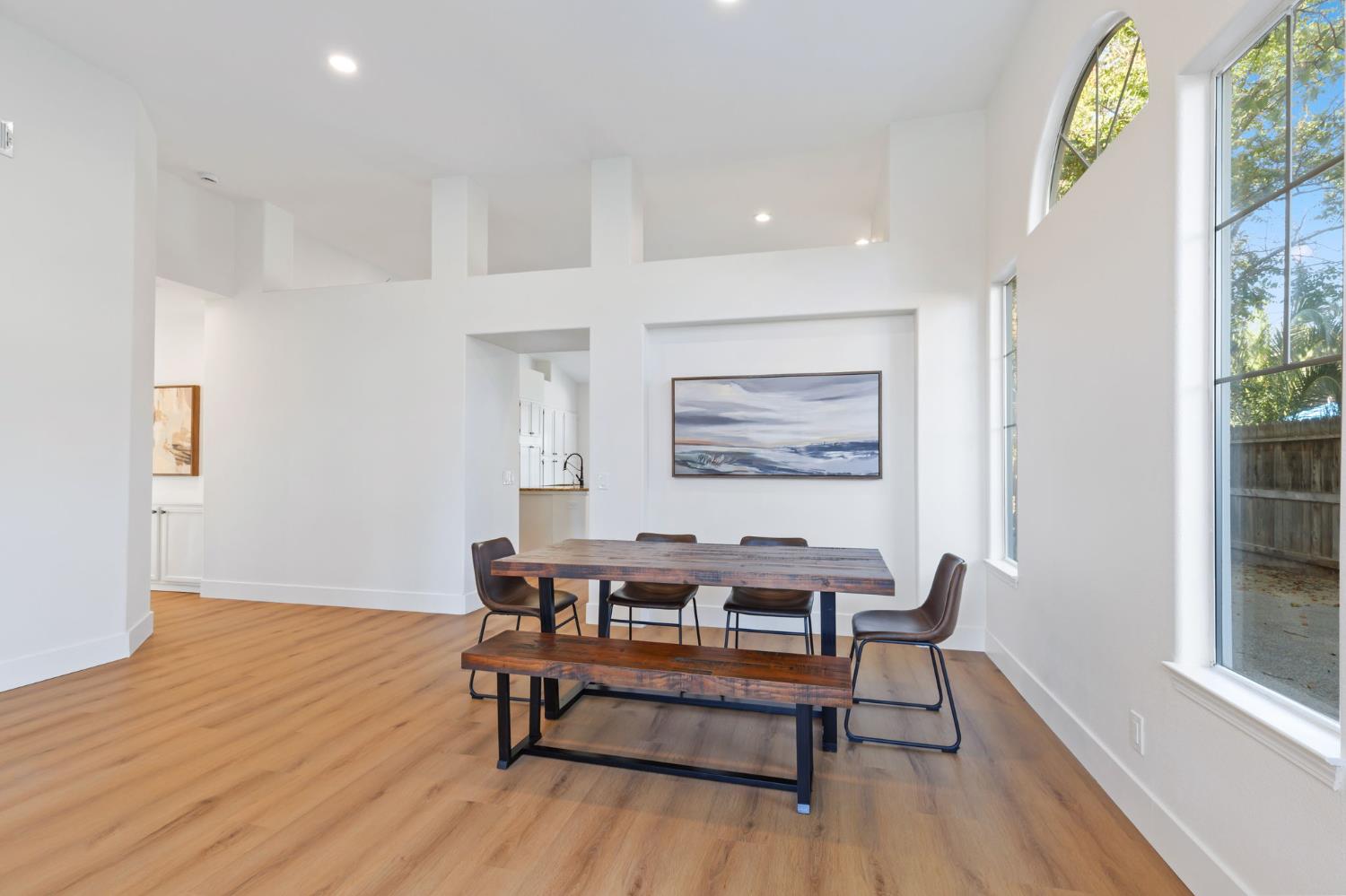 2337 Wrenwood Avenue Clovis, CA 93611 - Photo 8 of 44 Front living Area