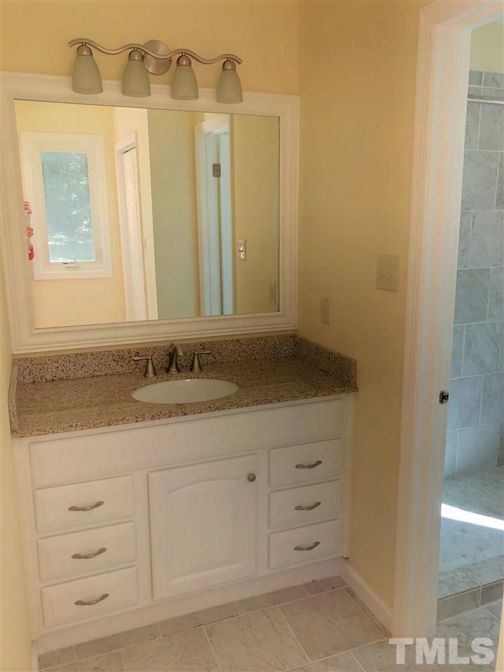 6110 Splitrock Trail Apex, NC 27539 - Photo 13 of 23 Gallery Image 13