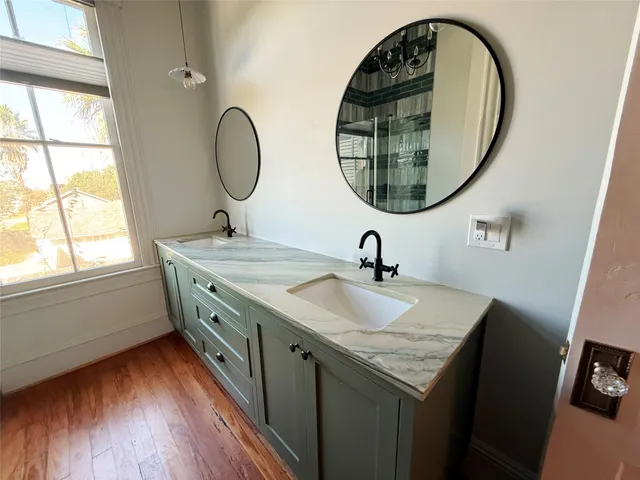 $599,900 | 3128 Avenue L, Galveston, TX 77550