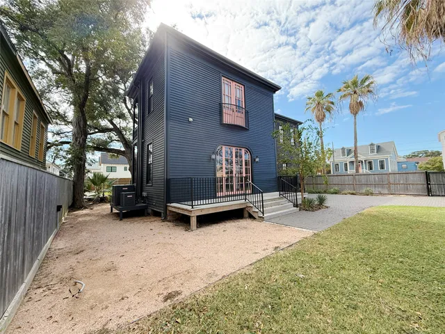 $599,900 | 3128 Avenue L, Galveston, TX 77550