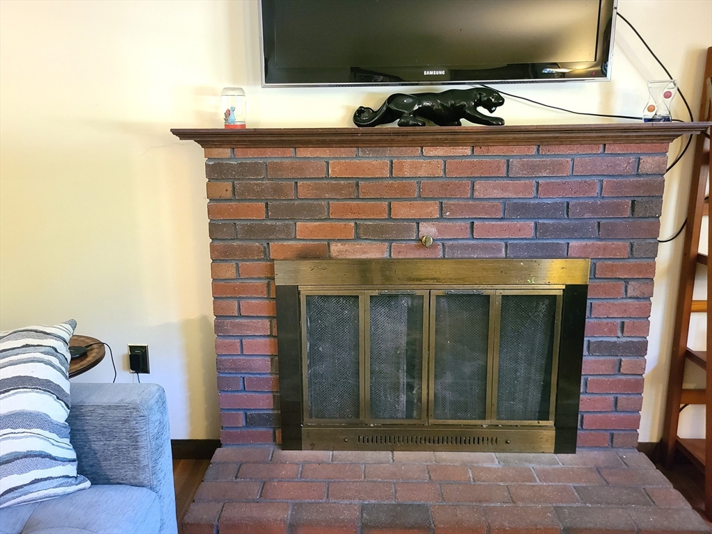 131 Holly Ridge Drive Hanson, MA 02341 - Photo 7 of 36