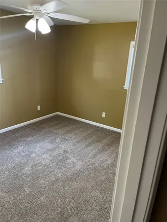 a view of empty room with window