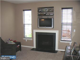 222 Hawthorne Way Riverside, NJ 08075 - Photo 3 of 12 Family Room
