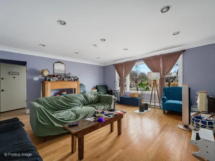 $900,000 | 6309 North Washtenaw Avenue, Chicago, IL 60659