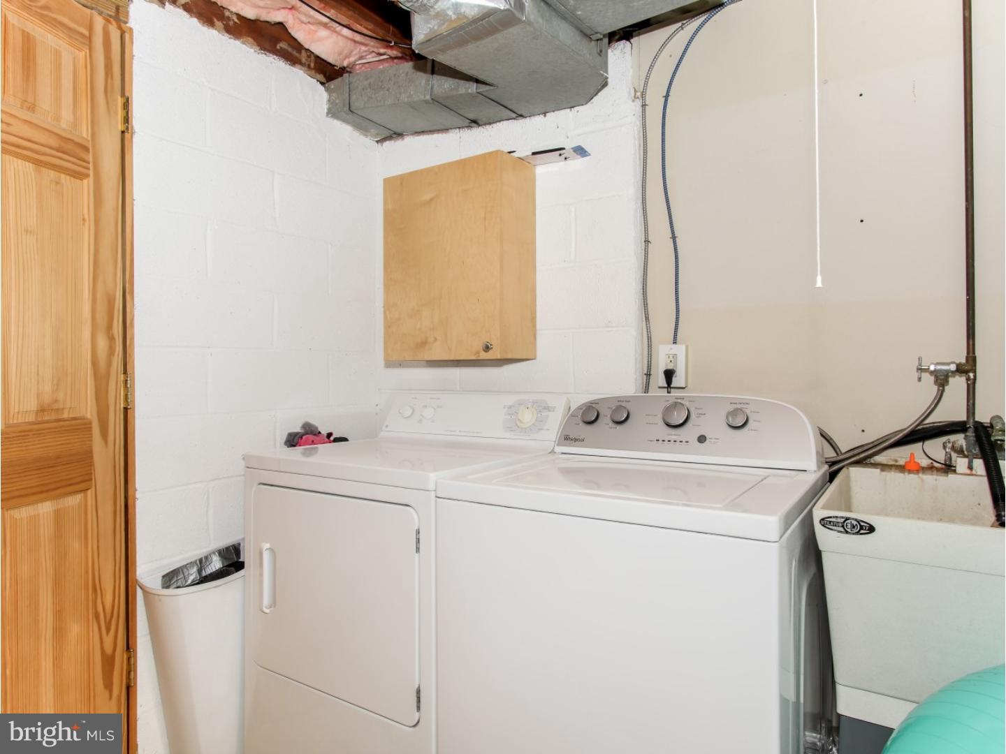 604 Exton Road Hatboro, PA 19040 - Photo 20 of 21 a bathroom with a sink and a mirror