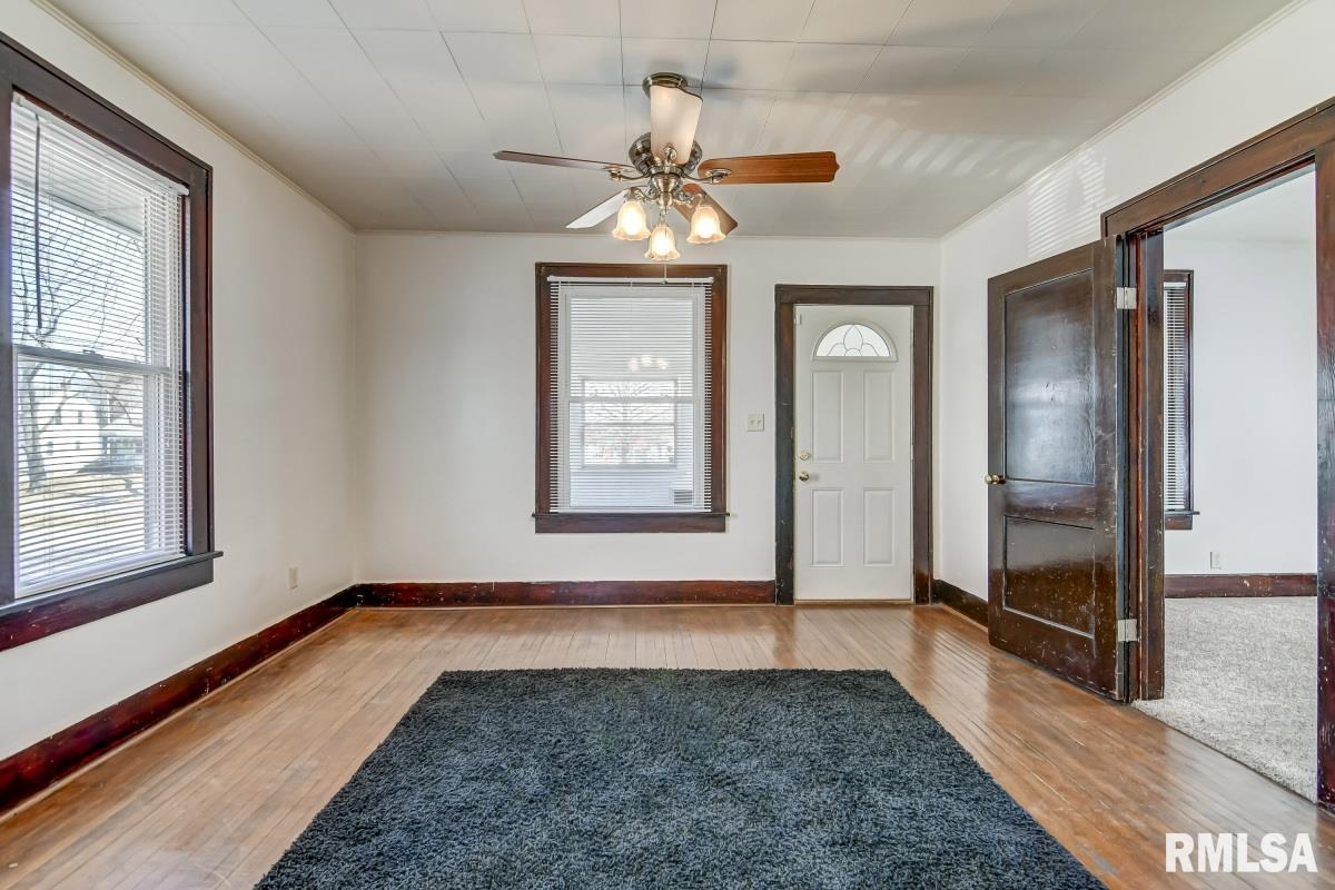 2501 Yale Boulevard Springfield, IL 62703 - Photo 8 of 35