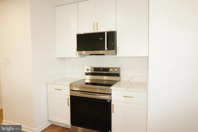 $599,999 | 7212 Princess Anne Court, Warrenton, VA 20187