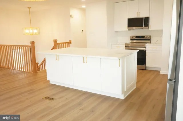 $599,999 | 7212 Princess Anne Court, Warrenton, VA 20187