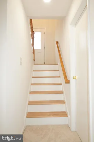 $599,999 | 7212 Princess Anne Court, Warrenton, VA 20187