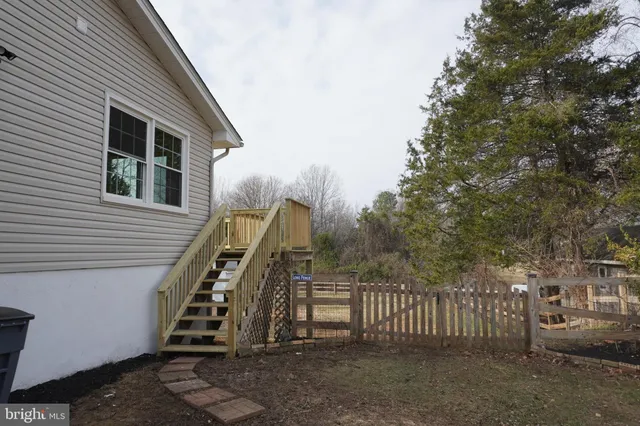 $599,999 | 7212 Princess Anne Court, Warrenton, VA 20187