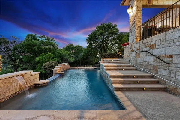 $1,100,000 | 209 Rocky Coast Drive, Lakeway, TX 78738