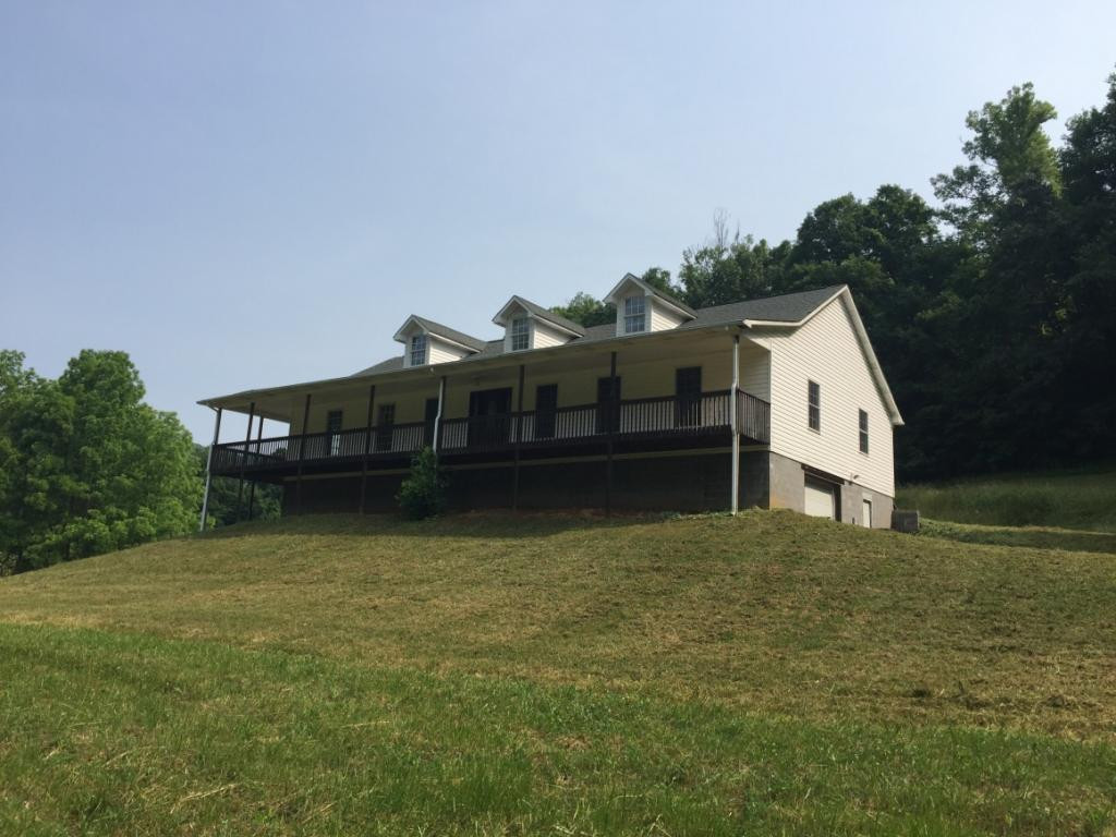 133 Blevins Hollow Road Elizabethton, TN 37643 - Photo 1 of 24 Photo 1