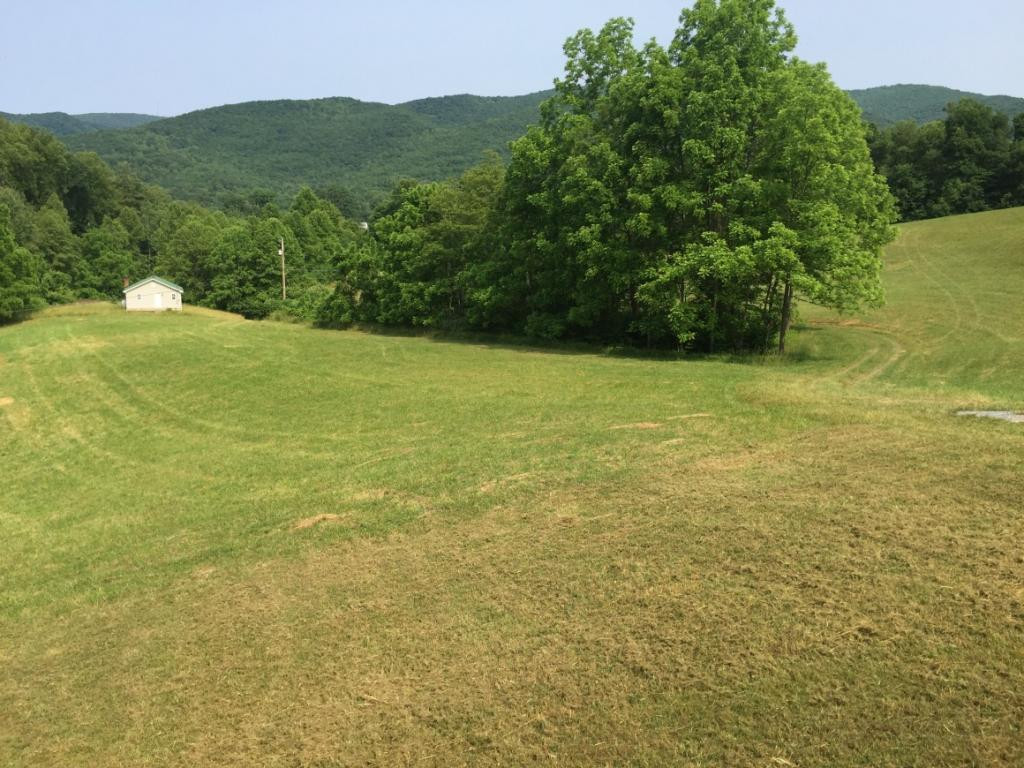 133 Blevins Hollow Road Elizabethton, TN 37643 - Photo 3 of 24 Photo 3