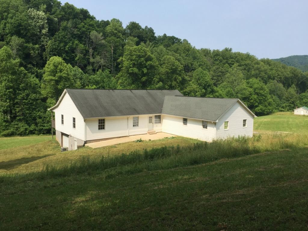133 Blevins Hollow Road Elizabethton, TN 37643 - Photo 5 of 24 Photo 5