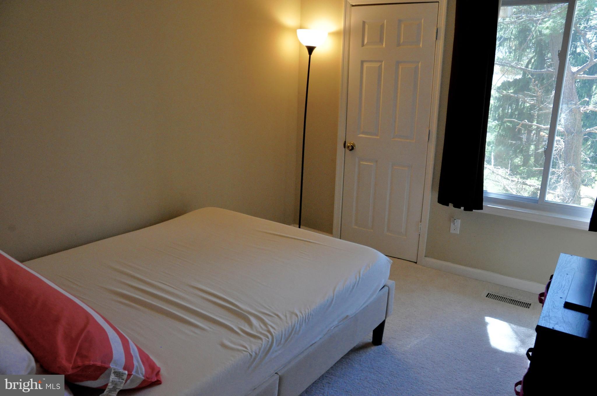 2422 Southgate Square Reston, VA 20191 - Photo 19 of 25 Bedroom