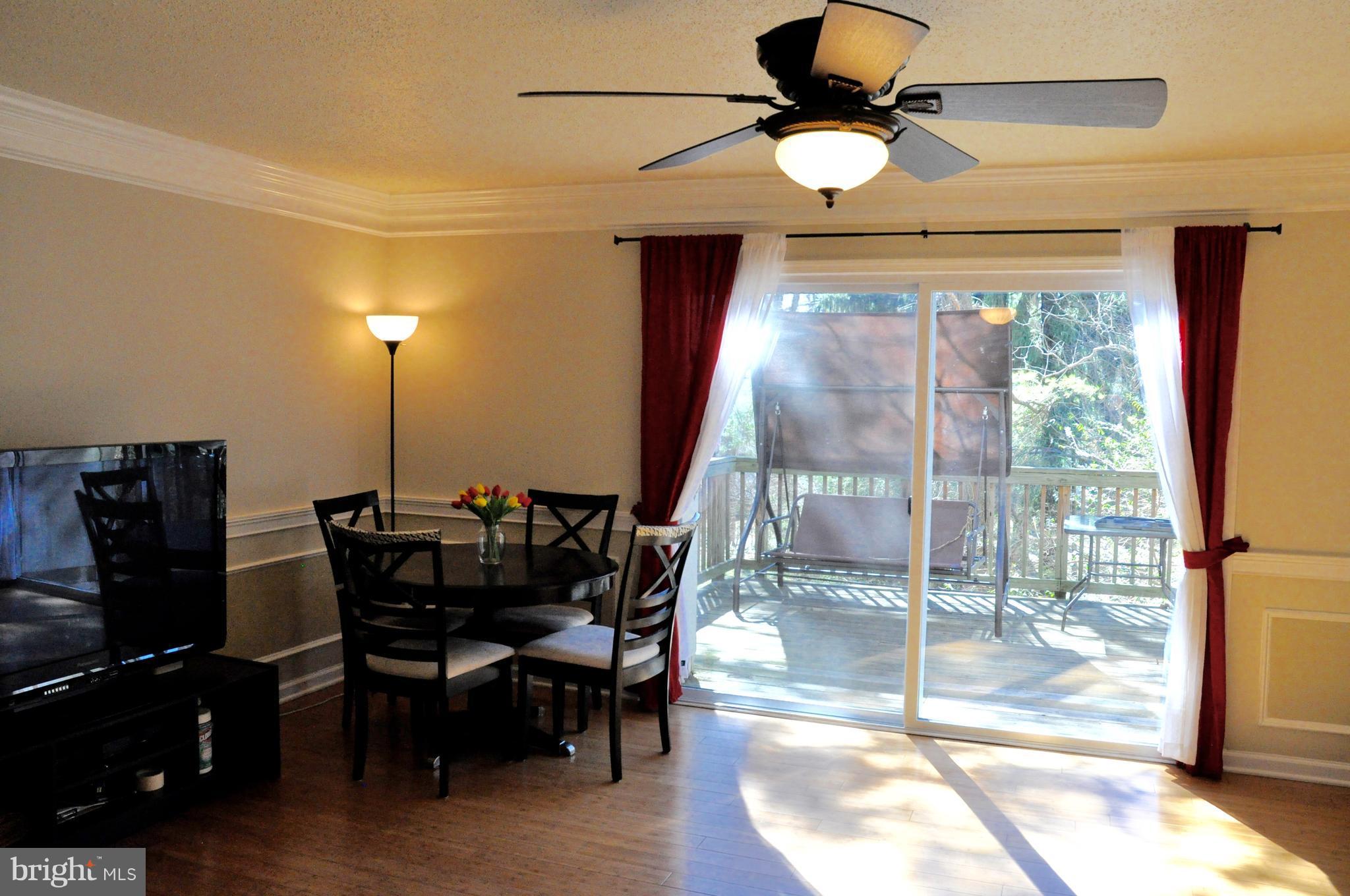 2422 Southgate Square Reston, VA 20191 - Photo 7 of 25 Dining Room
