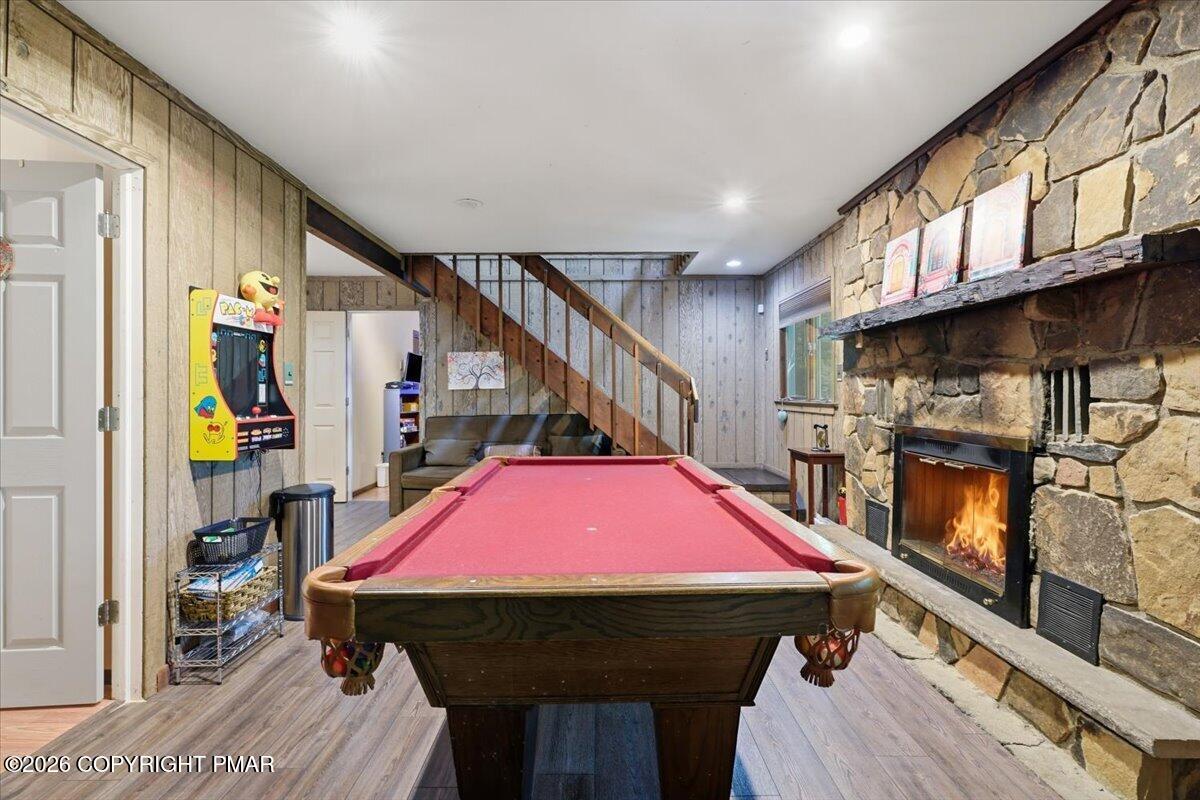 1076 Porter Drive Bushkill, PA 18324 - Photo 37 of 82 40-026_DSC00488_with_fire
