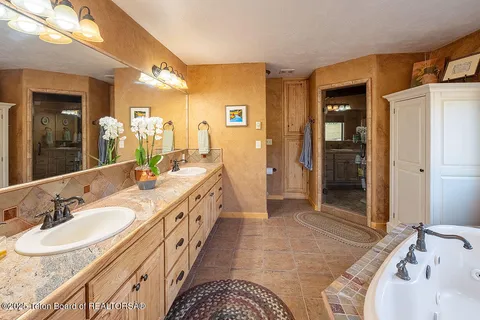 $1,345,000 | 55 South Ridge Road, Smoot, WY 83126