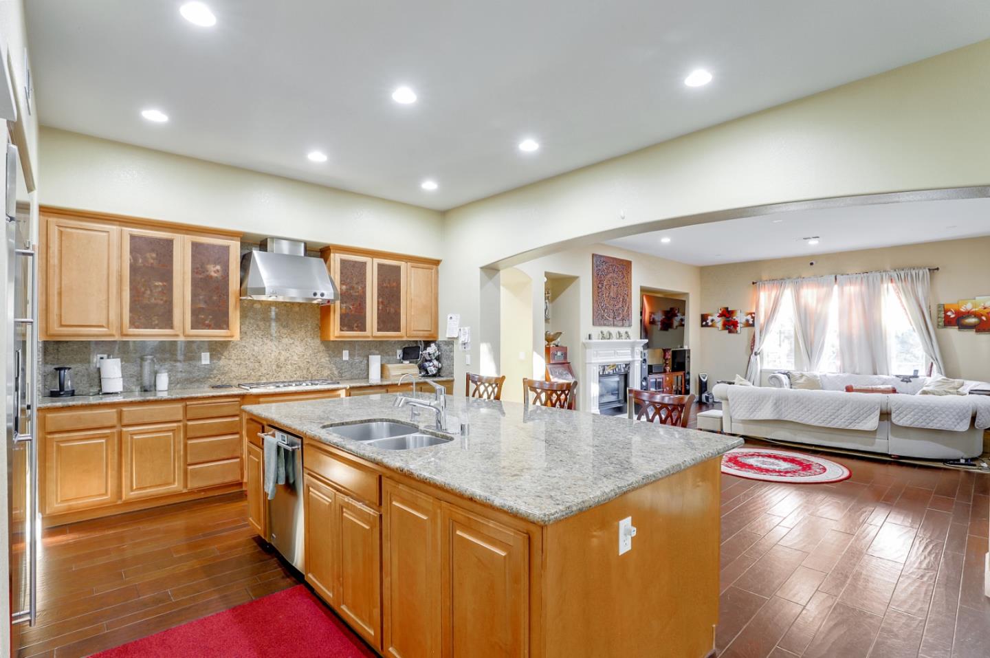 151 Avalon Court San Ramon, CA 94582 - Photo 6 of 34 Gallery Image 6