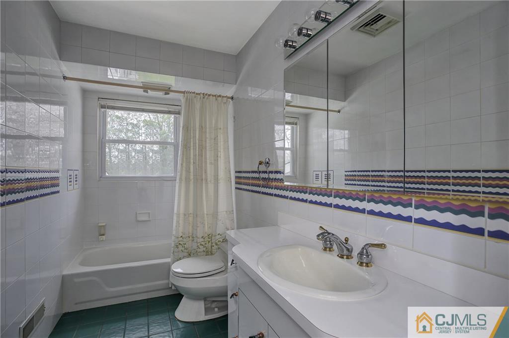 74 Gage Road East Brunswick, NJ 08816 - Photo 14 of 21 Gallery Image 14