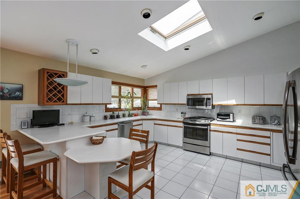 74 Gage Road East Brunswick, NJ 08816 - Photo 3 of 21 Gallery Image 3