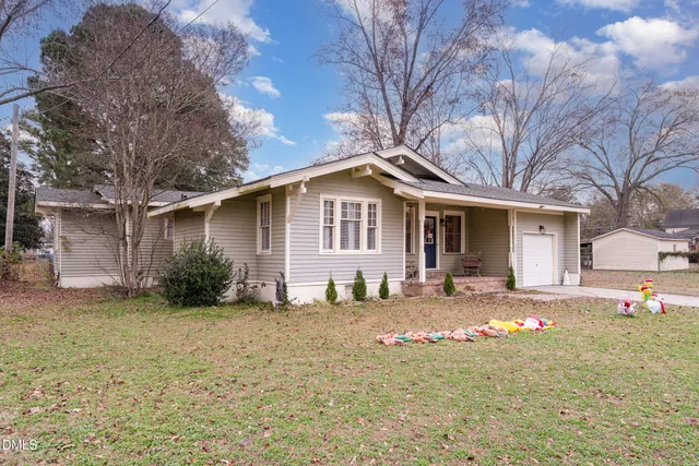 $275,000 | 205 West South Street, Fremont, NC 27830