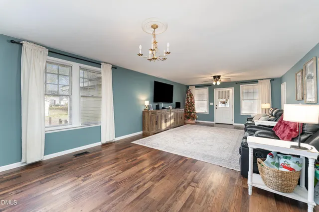 $275,000 | 205 West South Street, Fremont, NC 27830