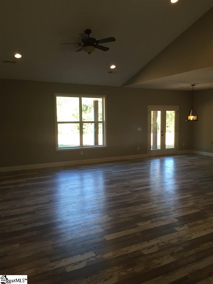 163 Bulls Road Taylors, SC 29687 - Photo 7 of 15 Gallery Image 7