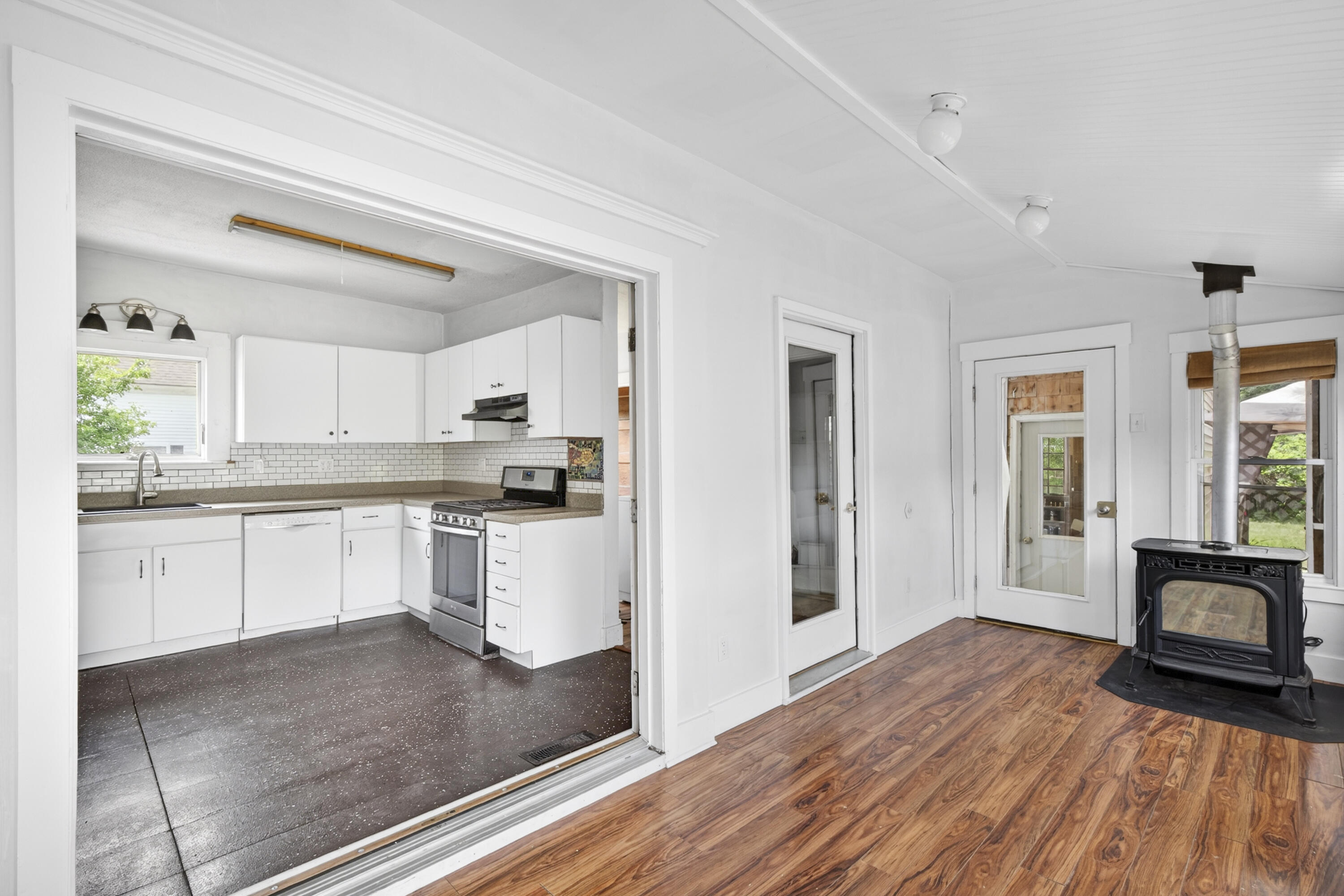 15 Tea Street Rockland, ME 04841 - Photo 6 of 39 13-15TeaStreet-Rockland-KS