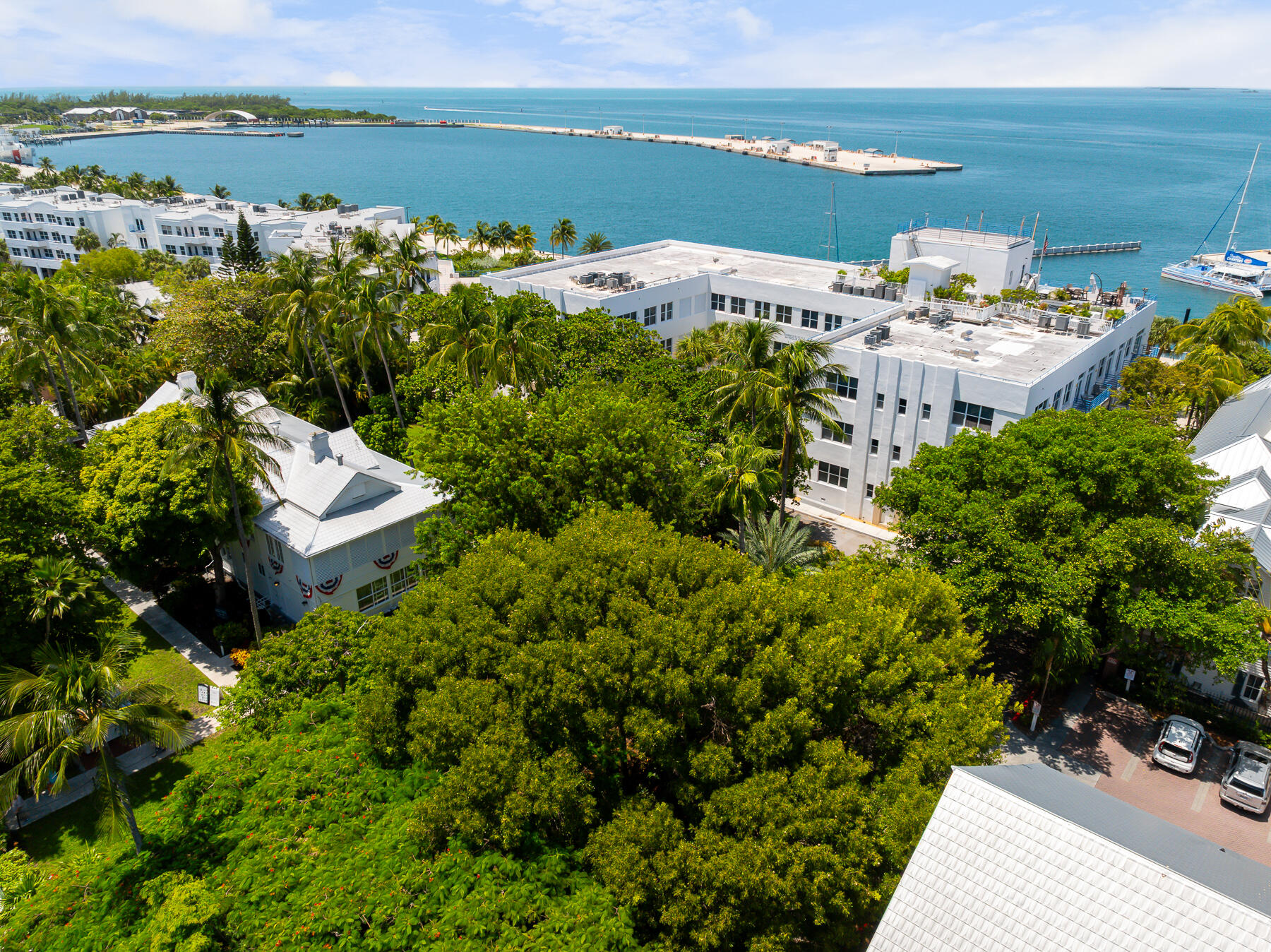 115 Front Street, Unit 101 Key West, FL 33040 - Photo 4 of 27 115 FRONT ST #101 WEB-2
