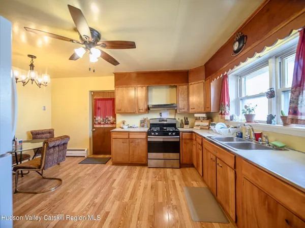 $325,000 | 377 East Chester Street, Kingston, NY 12401