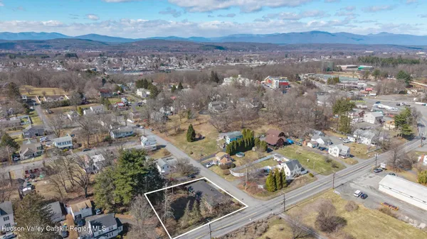 $325,000 | 377 East Chester Street, Kingston, NY 12401