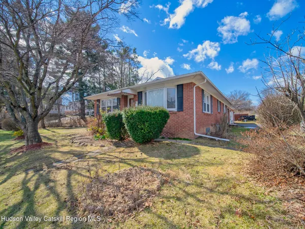 $325,000 | 377 East Chester Street, Kingston, NY 12401