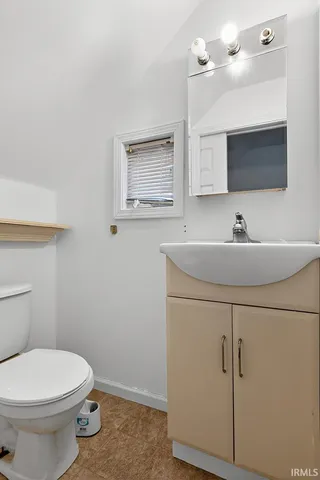 $209,900 | 143 Kenyon Avenue, Elkhart, IN 46516